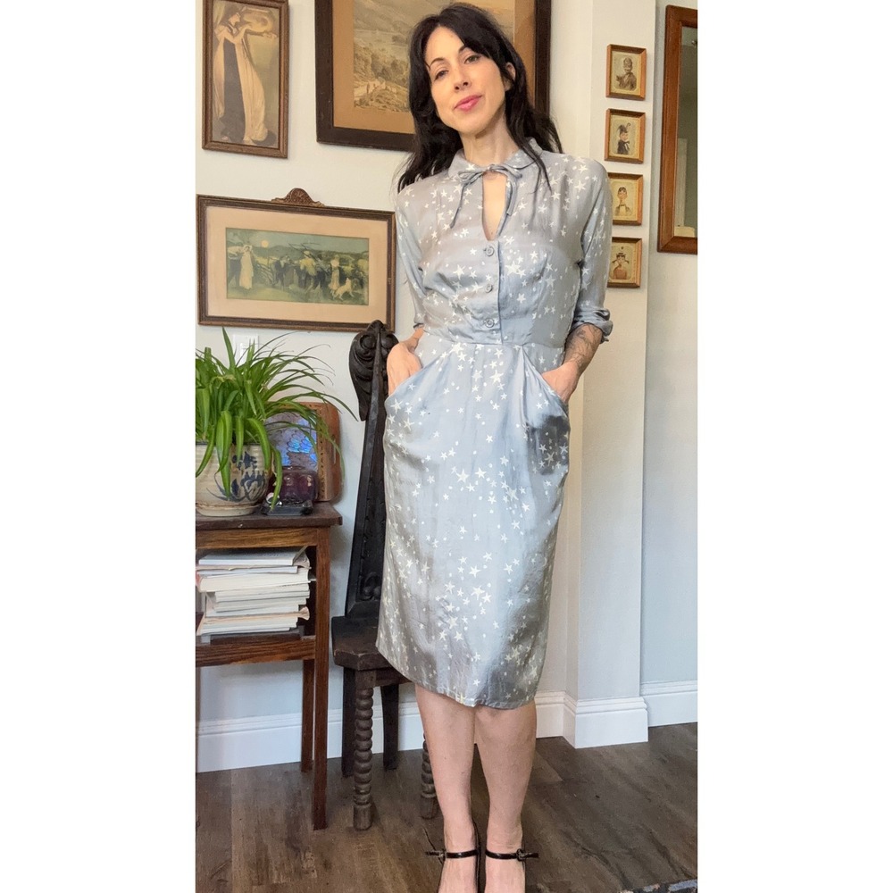 Vintage 40s 50s Silk Star Print Dress gray Peter Pan Collar Mid Century Starry